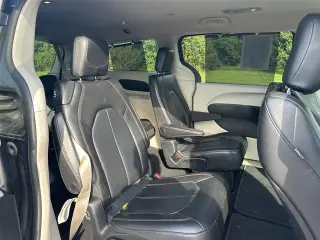 Chrysler Pacifica 2019 Touring L 4dr Mini-Van