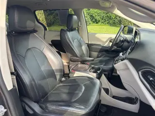 Chrysler Pacifica 2019 Touring L 4dr Mini-Van
