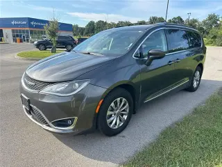 Chrysler Pacifica 2019 Touring L 4dr Mini-Van