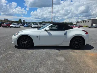 Nissan 370Z 2018 Roadster 2dr Conversible