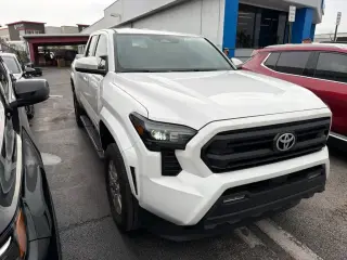 Toyota Tacoma 2024 4x2 SR5 4p Cab Doble 5.0 ft SB