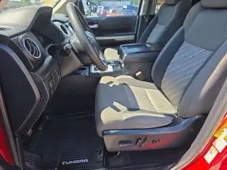 Toyota Tundra 2019 4x4 SR5 4dr Double Cab Pickup SB (5.7L V8 FFV)