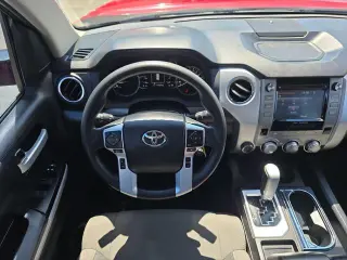 Toyota Tundra 2019 4x4 SR5 4dr Double Cab Pickup SB (5.7L V8 FFV)