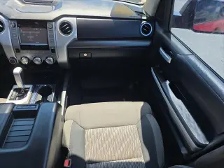 Toyota Tundra 2019 4x4 SR5 4dr Double Cab Pickup SB (5.7L V8 FFV)