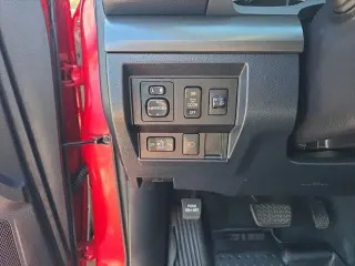 Toyota Tundra 2019 4x4 SR5 4dr Double Cab Pickup SB (5.7L V8 FFV)