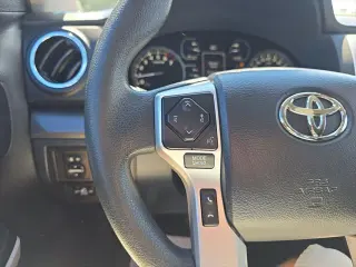 Toyota Tundra 2019 4x4 SR5 4dr Double Cab Pickup SB (5.7L V8 FFV)