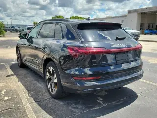 Audi e-tron 2022 AWD quattro Premium 4dr SUV