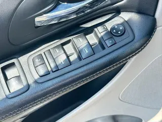 Dodge Grand Caravan 2020 SXT 4d Mini-Van