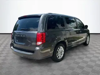 Dodge Grand Caravan 2020 SXT 4d Mini-Van