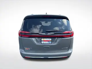 Chrysler Pacifica 2022 Limited 4dr Mini-Van