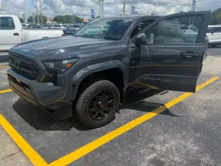 Toyota Tacoma 2026 4x2 SR5 4dr Cab doble doble 5.0 ft SB
