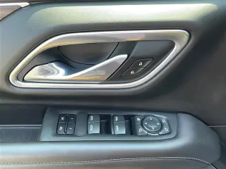 Chevrolet Suburban 2021 4x4 Z71 SUV de 4 puertas