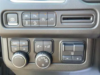 Chevrolet Suburban 2021 4x4 Z71 SUV de 4 puertas