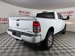 Ram 2500 2022 4x4 Big Horn 4p Puerta Lateral Cabina de Tripulacion 6.3 ft. SB Camion
