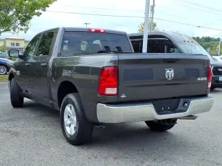 Ram 1500 Clásico 2023 4x4 Tradesman 4p Cabilla de Tripulante Est. 5.5 ft. SB Camioneta