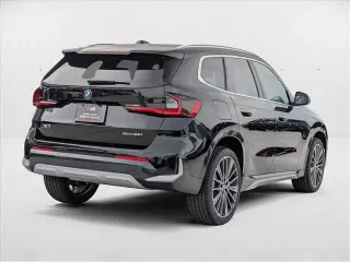 BMW X1 2025 AWD xDrive28i vehículo de actividad deportiva de 4 puertas
