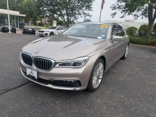 Serie 7 BMW 2018 AWD 750i xDrive Sedán 4p