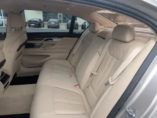 Serie 7 BMW 2018 AWD 750i xDrive Sedán 4p