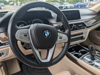 Serie 7 BMW 2018 AWD 750i xDrive Sedán 4p