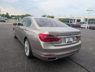 Serie 7 BMW 2018 AWD 750i xDrive Sedán 4p