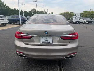 Serie 7 BMW 2018 AWD 750i xDrive Sedán 4p