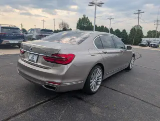 Serie 7 BMW 2018 AWD 750i xDrive Sedán 4p