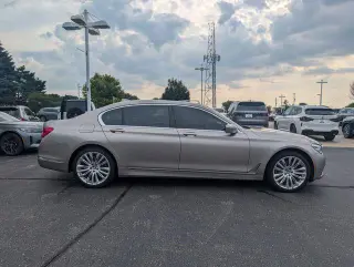 Serie 7 BMW 2018 AWD 750i xDrive Sedán 4p