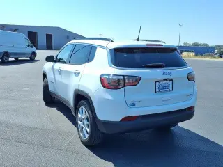 Jeep Compass 2023 4x4 Latitude Lux 4dr SUV