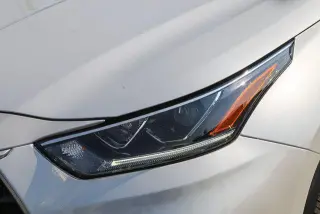 Toyota Highlander Hybrid 2022 AWD Edition de Bronce 4dr SUV