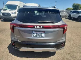 Kia Seltos 2024 S 4dr SUV
