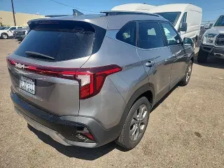 Kia Seltos 2024 S 4dr SUV