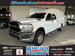 Ram 2500 2023 4x4 Tradesman 4p Puerta Crew Cab 8 ft. LB Pickup