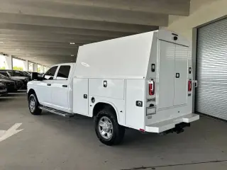 Ram 2500 2023 4x4 Tradesman 4p Puerta Crew Cab 8 ft. LB Pickup