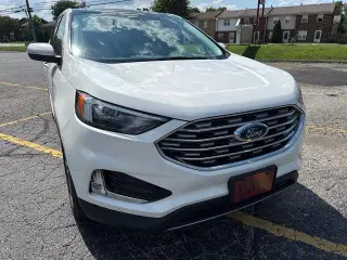 Ford Edge 2023 AWD Titanium 4dr Crossover