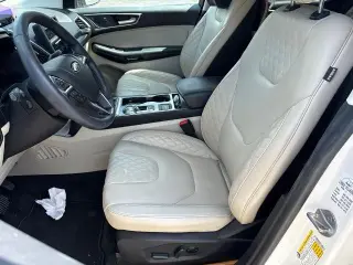 Ford Edge 2023 AWD Titanium 4dr Crossover