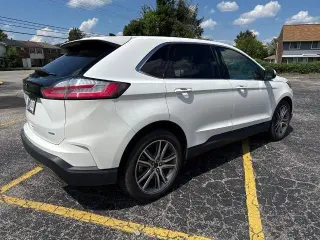Ford Edge 2023 AWD Titanium 4dr Crossover