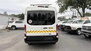2017 Ford Transit 350 Van Med. Roof w/Sliding Pass. 148-in. WB