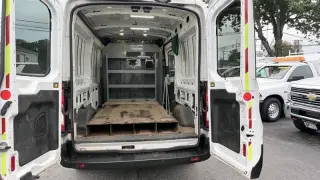2017 Ford Transit 350 Van Med. Roof w/Sliding Pass. 148-in. WB