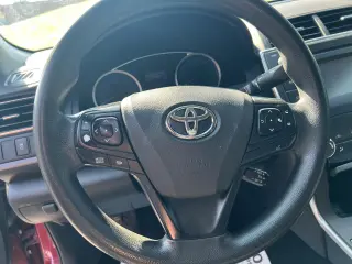 2017 Toyota Camry LE Auto (Natl)