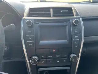 2017 Toyota Camry LE Auto (Natl)