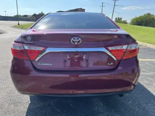 2017 Toyota Camry LE Auto (Natl)