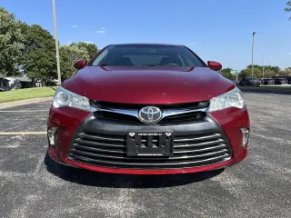2017 Toyota Camry LE Auto (Natl)