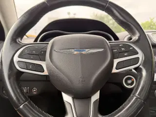 2017 Chrysler 300