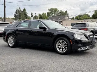 2017 Chrysler 300