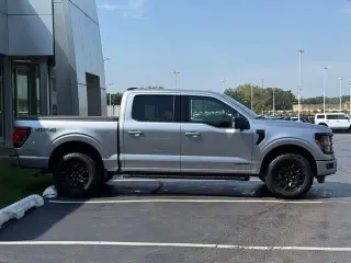 Ford F-150 2024 4x4 XLT 4p SuperCrew 5.5 ft. CB
