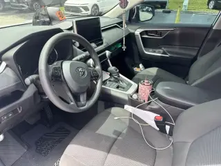 Toyota RAV4 2025 AWD LE SUV de 4 puertas