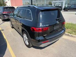 Mercedes-Benz GLB 2023 4MATIC GLB 250 4p SUV con tracción en todas las ruedas