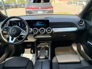 Mercedes-Benz GLB 2023 4MATIC GLB 250 4p SUV con tracción en todas las ruedas