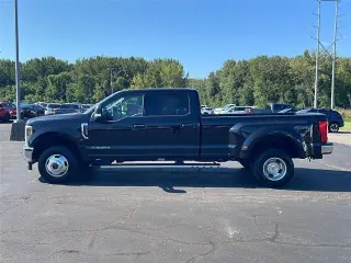 Ford F-350 Super Duty 2019 4x4 XLT 4dr Crew Cab 8 ft. LB DRW Pickup