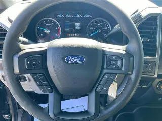 Ford F-350 Super Duty 2019 4x4 XLT 4dr Crew Cab 8 ft. LB DRW Pickup